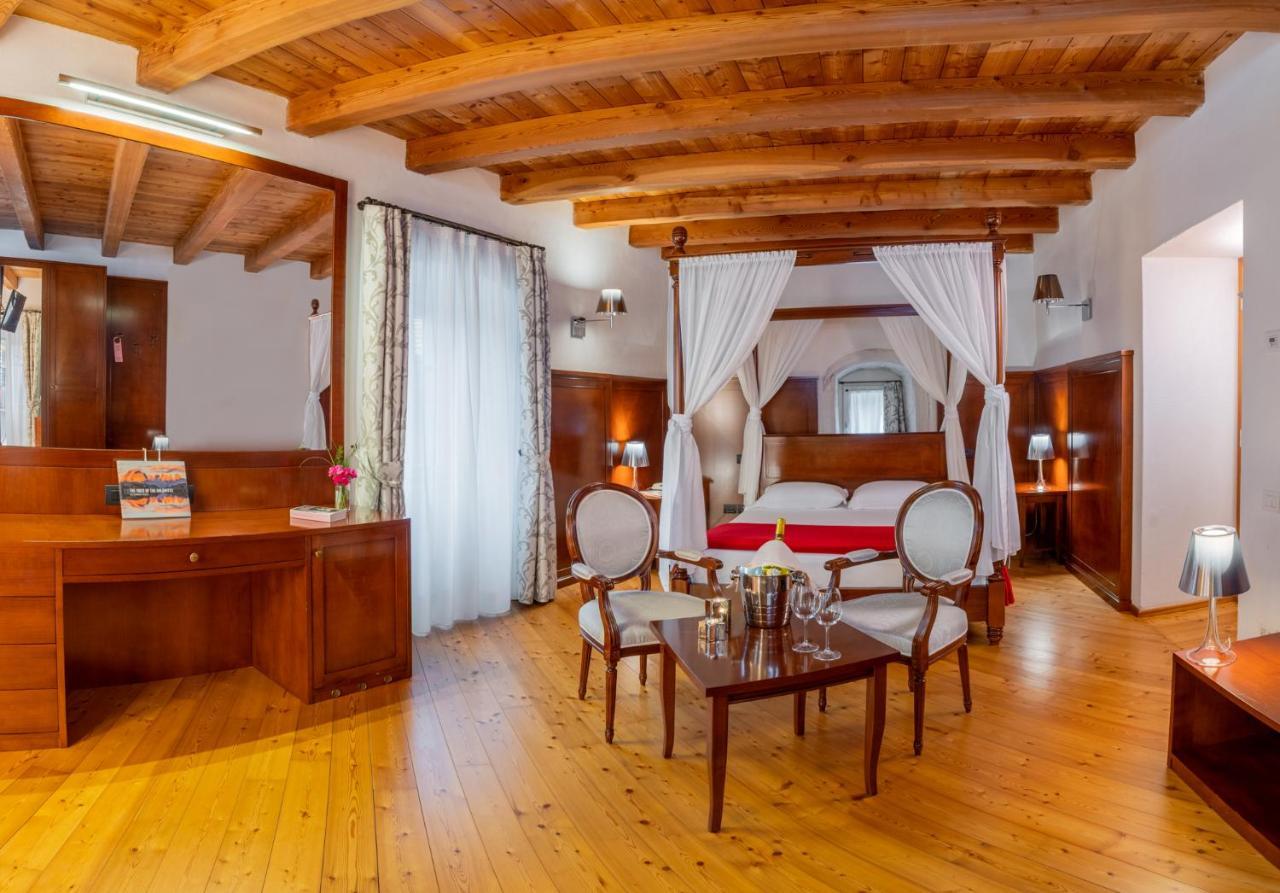 Palazzo Lodron Bertelli. Dimora Storica & Spa Caderzone Exterior foto