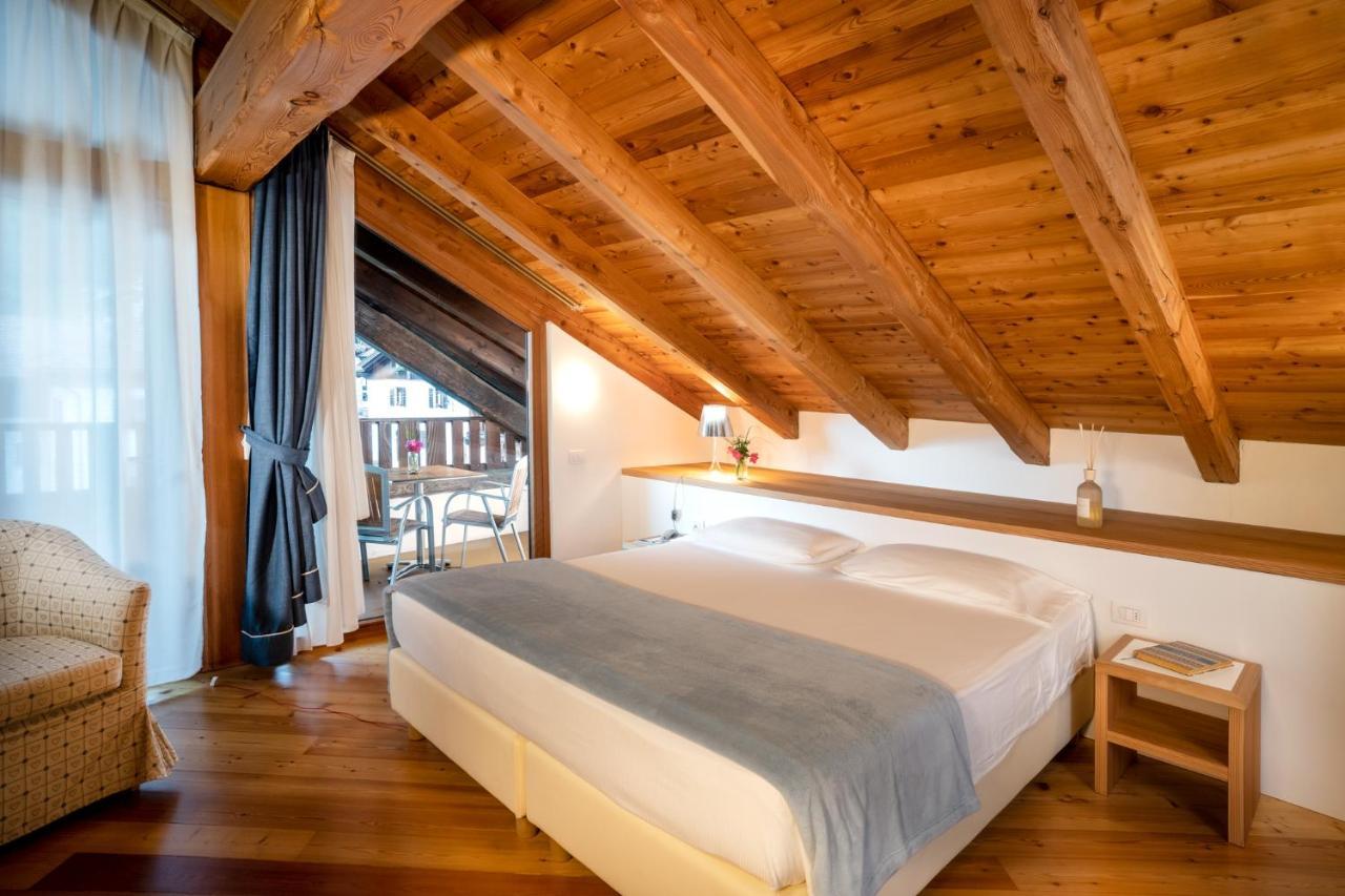 Palazzo Lodron Bertelli. Dimora Storica & Spa Caderzone Exterior foto
