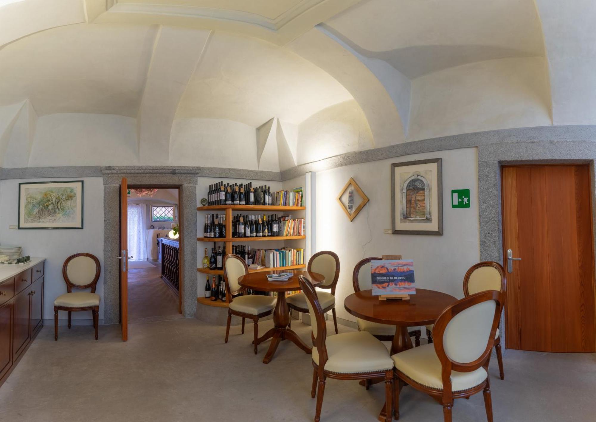 Palazzo Lodron Bertelli. Dimora Storica & Spa Caderzone Exterior foto