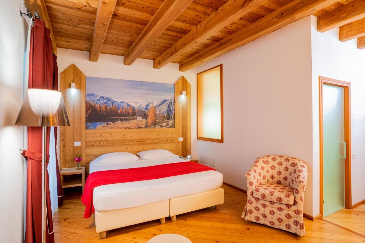 Palazzo Lodron Bertelli. Dimora Storica & Spa Caderzone Exterior foto